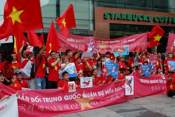 Marcha pacífica en Seúl contra actos ilegales de China en Mar del Este