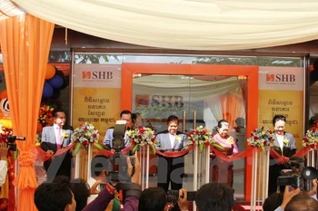 Banco vietnamita SHB inaugura su filial en Camboya