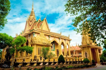 Descubre las emblemáticas pagodas jemeres de Tra Vinh