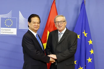 Primer ministro vietnamita se reúne con presidente de la Comisión Europea