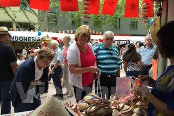 Impresionante “aldea de ASEAN” en festival cultural en Australia 