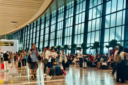El Aeropuerto de Tan Son Nhat prevé gestionar más de 1.000 vuelos diarios en la temporada alta del Tet (Foto: TIA)