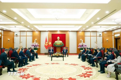 Líder partidista de Vietnam aboga por fortalecer la cooperación con Bielorrusia