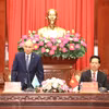 El embajador de Kazajistán en Vietnam, Kanat Tumysh, enfatiza las áreas clave en las que los inversionistas kazajos buscan apoyo para facilitar la implementación del proyecto. (Foto: VNA)