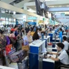 Los aeropuertos vietnamitas atendieron a un gran flujo de viajeros durante el feriado (Foto: VNA)