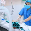 La unidad de cuidados intensivos del Hospital General Duc Giang aplica continuamente técnicas especializadas avanzadas para mejorar el tratamiento de los pacientes en estado crítico. (Foto: VNA)