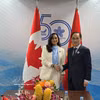 El ministro de Relaciones Exteriores de Vietnam, Le Hoai Trung, se reúne con su homóloga de Canadá, Anita Anand. (Foto: VNA)