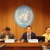 El embajador Mai Phan Dung, jefe de la misión permanente de Vietnam en Ginebra (centro), interviene en la sesión. (Foto: VNA)