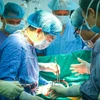 El primer trasplante multiorgánico con técnica dominó en el país se realizó en el Hospital de Amistad Vietnam-Alemania, el 13 de marzo de 2026. (Foto: VNA)