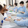 El barrio de Bach Mai (Hanoi) organiza chequeos médicos gratuitos para sus residentes. (Foto: VNA)
