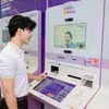 Clientes que utilizan el servicio LiveBank 24/7 del banco Tien Phong TP Bank. (Foto: TPBank)