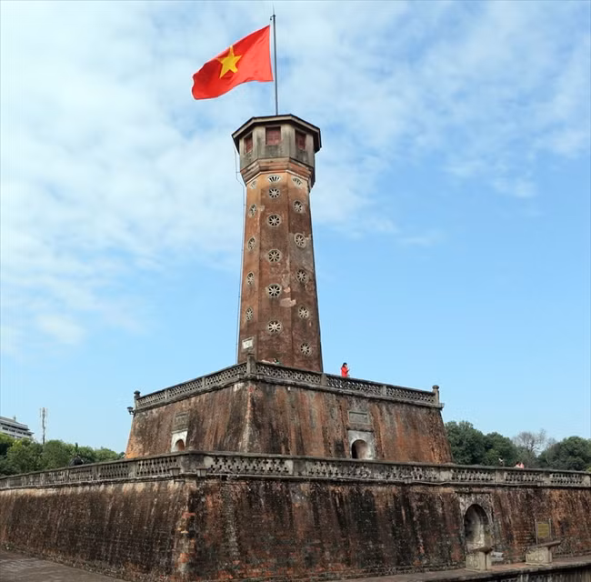 El Asta es sitio que los viajeros deben visitar al llegar a Hanoi (Fuente: VNA)