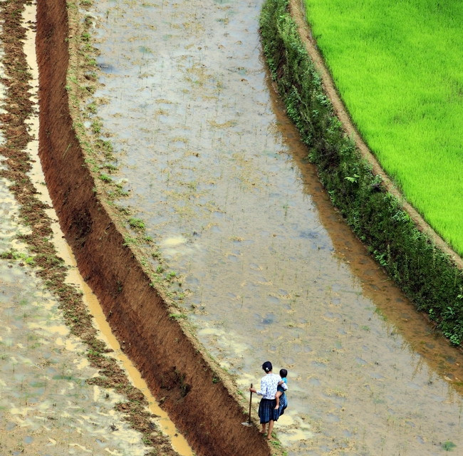 Una mujer y su hija en La Phan Tan (Fuente: VNA)