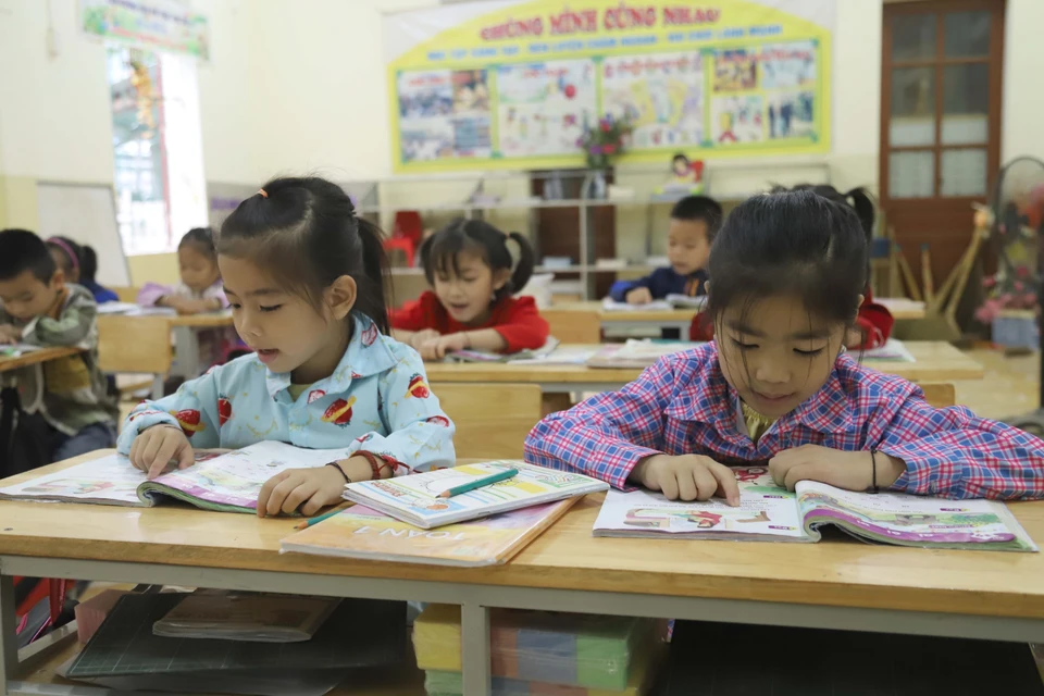 Una clase de alumnos en la escuela primaria de Nga My (Fuente: VNA)