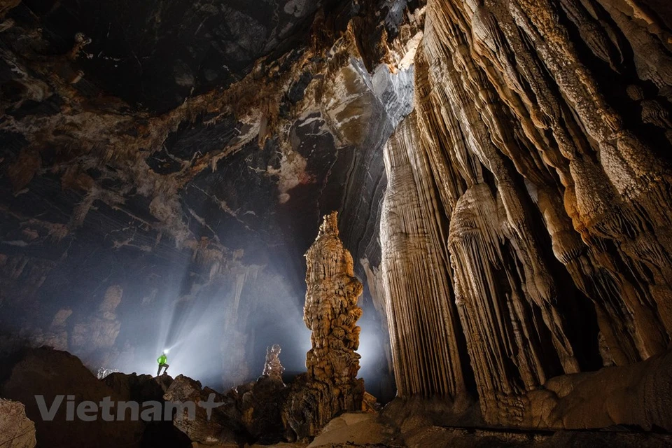 Dentro de la cueva Tu Lan (Fuente: Oxalis Adventures/Vietnam+)