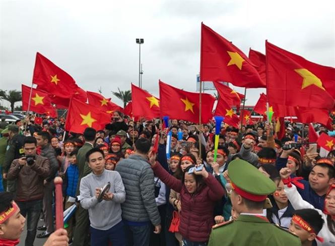 Vietnam en pie para dar bienvenida a sus gladiadores en rojo (Fuente: VNA)