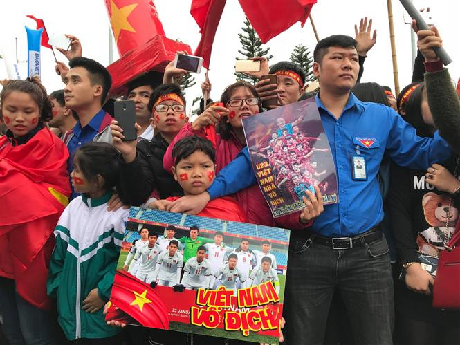 Vietnam en pie para dar bienvenida a sus gladiadores en rojo (Fuente: VNA)