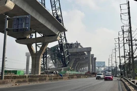 Escena del derrumbe en la provincia de Samut Sakhon, Tailandia, el 15 de enero de 2026. (Foto: Xinhua/VNA)