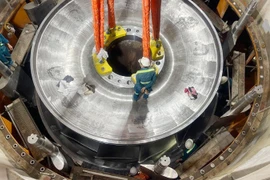 Instalación del rotor de la primera turbina del proyecto (Foto: VNA)