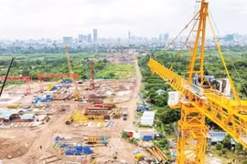 Construcción del puente Tu Lien en Hanoi. (Foto: nhandan.vn)