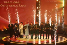 Los premios Loto Dorado se entregan en la 24ª edición del Festival de Cine de Vietnam, que concluyó en Ciudad Ho Chi Minh el 25 de noviembre. (Foto: VNA)