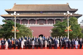 Líderes de países participantes en la ceremonia de conmemoración del 80.º aniversario de la victoria sobre el fascismo en Beijing, China (Foto: VNA)