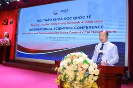 El viceministro vietnamita de Cultura, Deportes y Turismo, Le Hai Binh, se dirige a la cita (Foto: VNA)