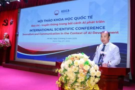 El viceministro vietnamita de Cultura, Deportes y Turismo, Le Hai Binh, se dirige a la cita (Foto: VNA)