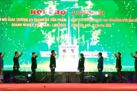 Acto de inauguración de la feria (Foto: VNA)
