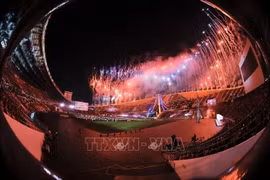 Fuegos artificiales de clausura de los SEA Games 33 (Foto: VNA)