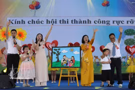 En el concurso "Familia Talentosa" en la provincia de Bac Ninh (Foto: VNA)