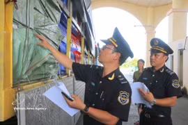 En la puerta fronteriza internacional de Tinh Bien, provincia de An Giang (Foto: VNA)