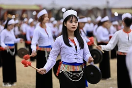 Las mujeres Muong en sus trajes tradicionales (Foto: VNA)