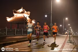 La quinta Maratón VnExpress Hue 2025 forma parte de las actividades del Año de Visita a Vietnam – Hue 2025. (Foto: VnExpress)