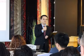 Dang Hoang Linh, ministro consejero de la Embajada de Vietnam en Alemania, interviene en la cita (Foto: VNA)