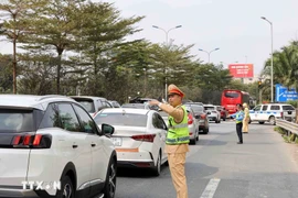 Todos los vehículos, excepto aquellos con acreditación de seguridad o vinculados a las celebraciones, tendrán prohibido circular por decenas de calles (Foto: VNA)