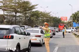 Todos los vehículos, excepto aquellos con acreditación de seguridad o vinculados a las celebraciones, tendrán prohibido circular por decenas de calles (Foto: VNA)