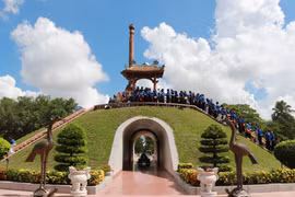 Ciudadela antigua de Quang Tri enciende patriotismo en jóvenes generaciones vietnamitas