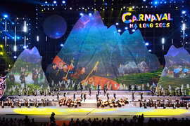 Carnaval Ha Long 2025 (Foto: VNA)
