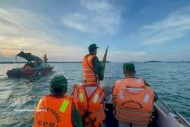 Los guardias fronterizos de Da Nang realizan patrullas en el mar (Foto: VNA)
