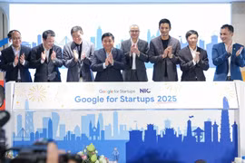 Ceremonia de presentación de nuevas iniciativas entre NIC y Google (Foto: VNA)