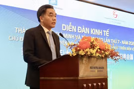 Nguyen Loc Ha, vicepresidente del Comité Popular de Ciudad Ho Chi Minh, interviene en la cita (Foto: VNA)
