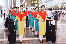 Vietnam Airlines lanza el programa especial “Cat canh tu hao Việt Nam” (Despegar con el orgullo de Vietnam) en los vuelos entre Hanoi y Ciudad Ho Chi Minh (Foto: VNA)