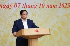 El primer ministro de Vietnam, Pham Minh Chinh, preside la reunión (Foto: VNA)