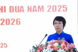 La secretaria del Comité del Partido y directora general de la VNA, Vu Viet Trang, interviene en la cita. (Foto: VNA)