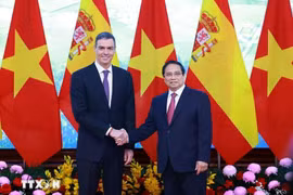 El primer ministro de Vietnam, Pham Minh Chinh, y el presidente del Gobierno de España, Pedro Sánchez (Foto: VNA)
