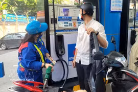 Una gasolinera en Hanoi (Foto: VNA)