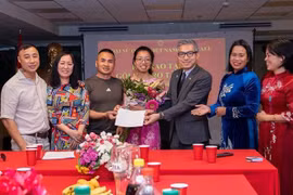 Becas de apoyo financiero otorgadas a investigadores de posgrado vietnamitas en Israel (Foto: VNA)