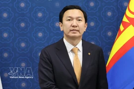 El primer ministro de Mongolia, Nyam-Osor Uchral (Foto: Yonhap/VNA)