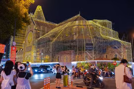 Ambiente navideño se esparce en Ciudad Ho Chi Minh
